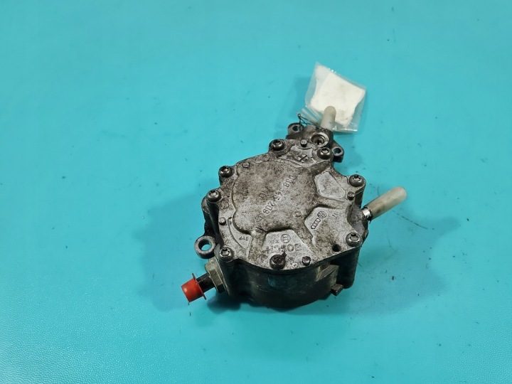 НАСОС ВАКУУМНЫЙ AUDI A4 B6 038145209C 1.9 TDI, фото 2