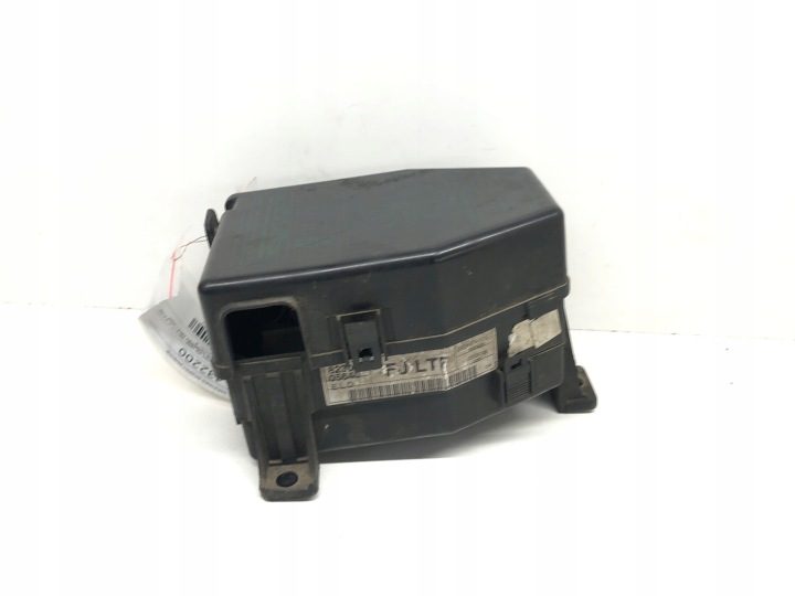 БЛОК ПРЕДОХРАНИТЕЛЕЙ DAEWOO MUSSO 8230405640, фото 1