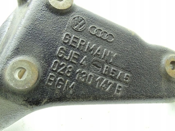 Ford Galaxy MK1 95-00 1.9 TDI 90 кронштейн ТНВД 028130147B, фото 3