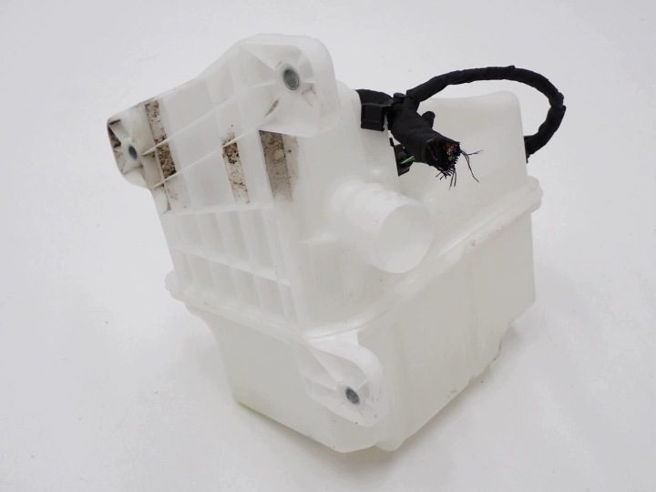 БАЧОК ОМЫВАТЕЛЯ НАСОС 5G0955453J 1K6955651 VW PASSAT B8 23 г., фото 3