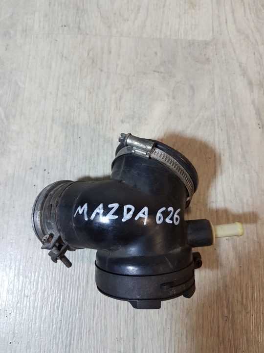 Патрубок труба впускная воздуха 2.0 16V Mazda 626 GE, фото 1