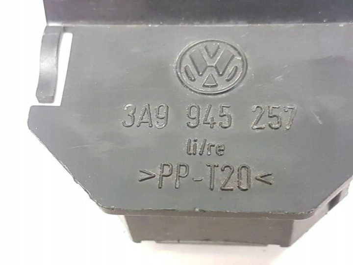 Контакты заднего фонаря VW PASSAT B3/B4 (3A2, 35I) 3A9945257 1.9L дизель 55 кВт, фото 5