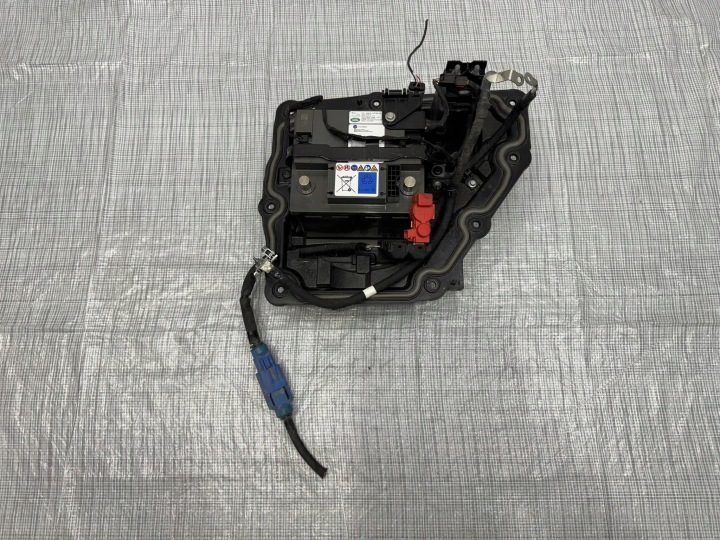 Кожух аккумулятора Range Rover Sport III L461 M8A2-10S798-AJ, фото 1