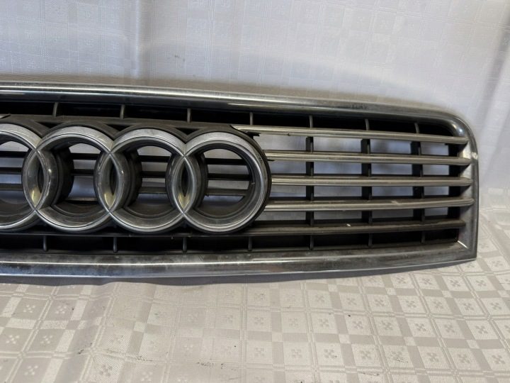 Решетка радиатора Audi A4 B6, фото 3