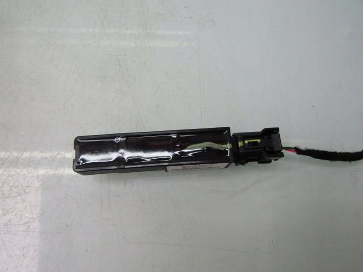 BYD Atto 3 25 г. усилитель антенны S6-3642400 S63642400, фото 1