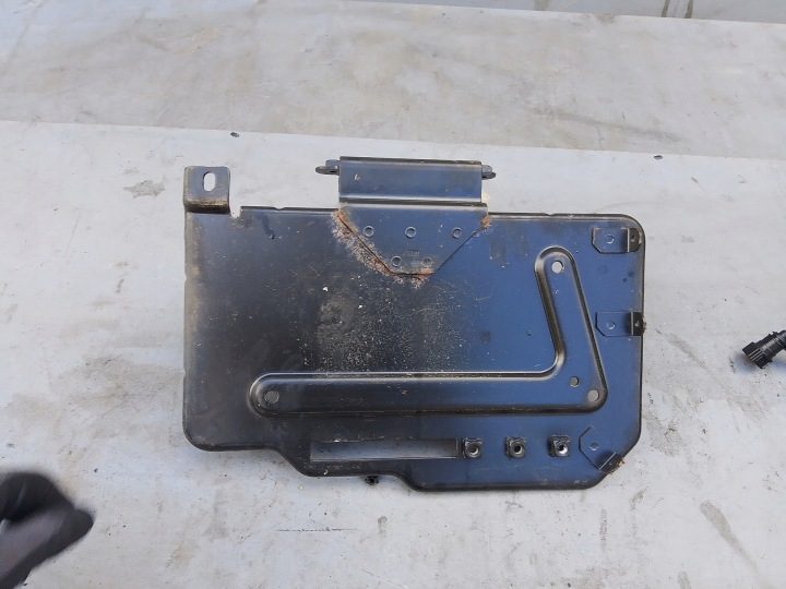 ОРИГИНАЛЬНЫЕ ЗАПЧАСТИ VAG OE КРОНШТЕЙН АККУМУЛЯТОРА 2N0915321B, фото 3