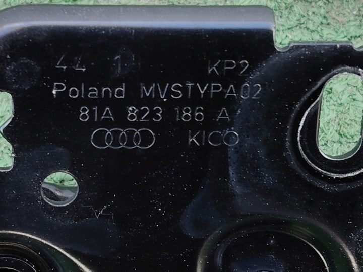 AUDI Q2 Q3 81A ЗАЩЕЛКА КАПОТА ПРАВАЯ 81A823186A, фото 3