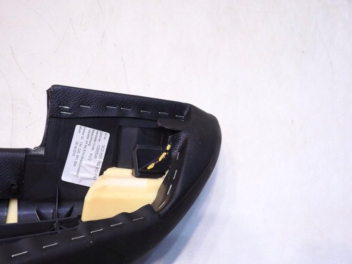 ОБШИВКА ДИВАНА ПРАВАЯ ЗАДНЯЯ VW PASSAT B6 УНИВЕРСАЛ 3C0885702, фото 3