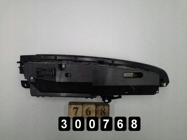 2010 Mazda 3 Экран дисплея BCD3611J0d, фото 1