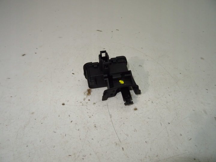 Seat Leon дверь привод лючка горловины 7P0810773D, фото 1