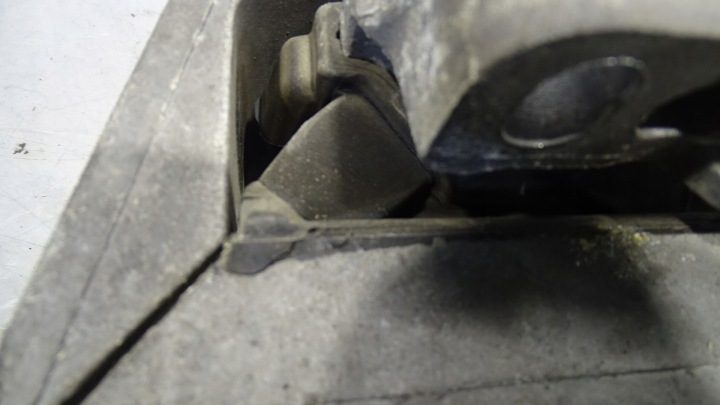 ПОДУШКА ДВИГАТЕЛЯ VOLKSWAGEN PASSAT B6 2.0TDI, фото 5