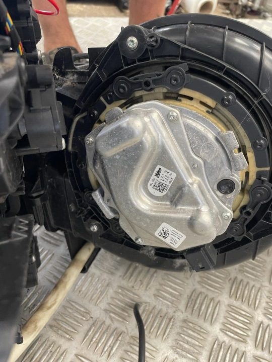 ОТОПИТЕЛЬ ВЕНТИЛЯТОР В СБОРЕ BMW 5 G30 G31 9484592 ЕВРОПА, фото 4