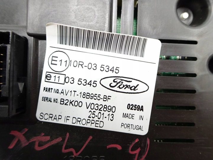 Дисплей магнитолы Ford B-Max, фото 5