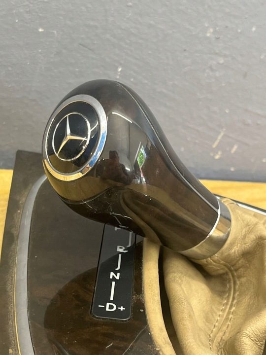 Mercedes-Benz E W211 2005 Рамка рычага переключения передач, фото 4