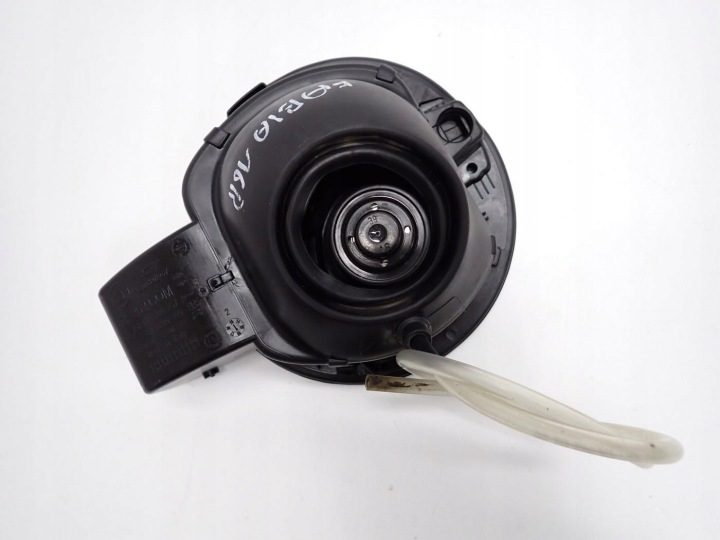 Лючок горловины бензобака крышка 6V9809857A универсал Skoda Fabia III 6V 16 г., фото 4