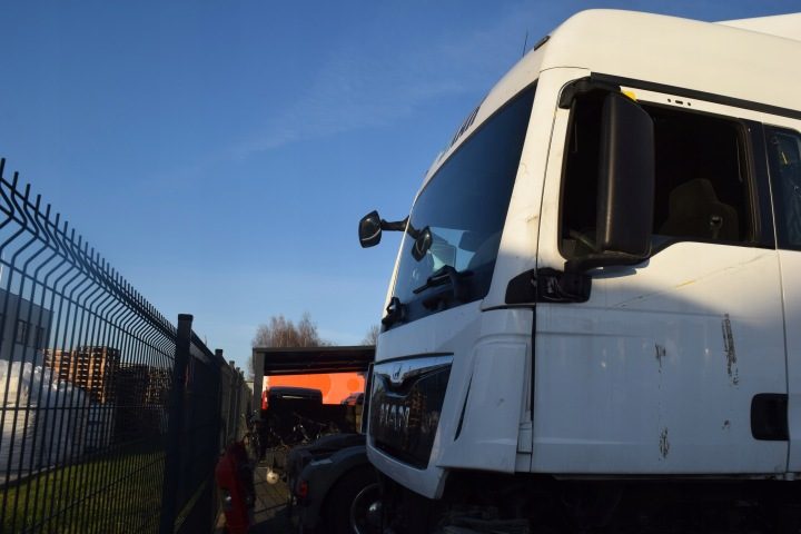 В СБОРЕ КАБИНА MAN TGX XLX E6 440 л.с., фото 3