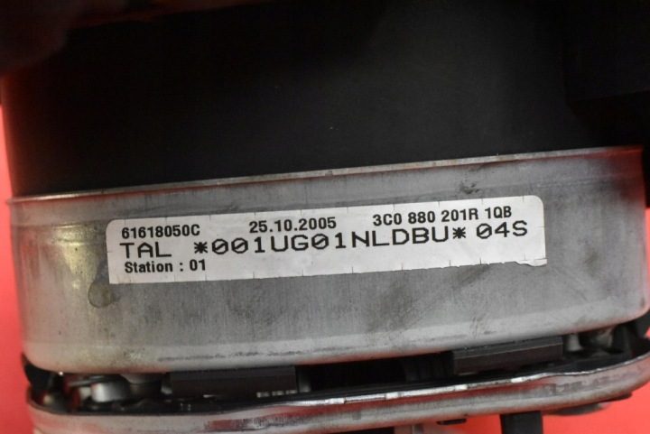 ПОДУШКА БЕЗОПАСНОСТИ ВОЗДУШНАЯ ВОДИТЕЛЯ 3C0880201R VW PASSAT B6 05-10, фото 7