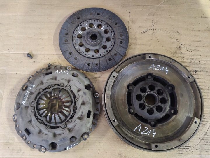 Mazda 2.2 MZR-CD двухмассовый маховик R2A1-16610-B диск и корзина сцепления A214 A234 A261, фото 1