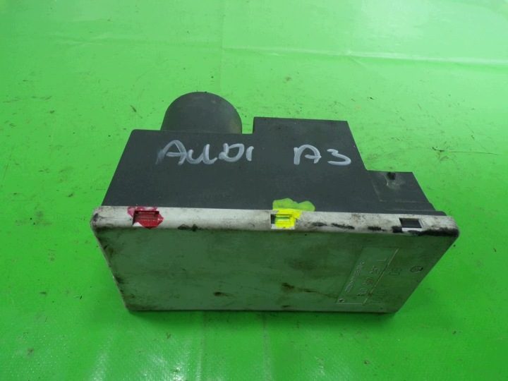 Audi A3 8L насос центрального замка 8L0862257L, фото 2