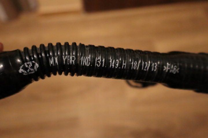 ОРИГИНАЛЬНЫЙ VAG OE 1K0131149H ШЛАНГ СОЕДИНИТЕЛЬНЫЙ, фото 3
