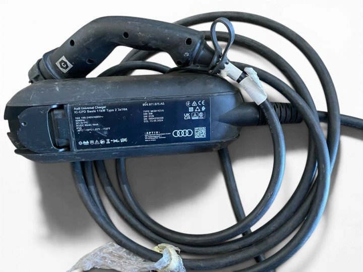 Audi E-Tron зарядное устройство аккумулятора 8V4971675AS, фото 2