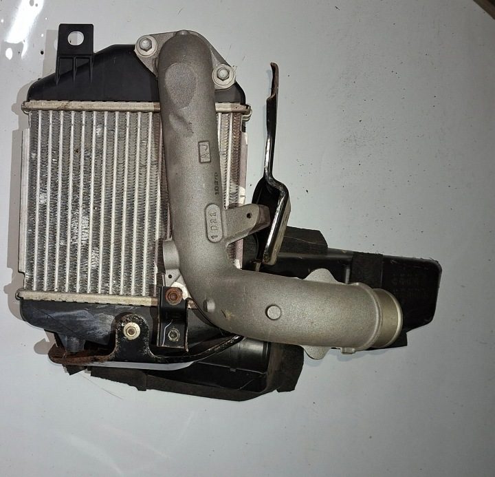 НОВЫЙ ИНТЕРКУЛЕР MAZDA 3 BL 2,2 MZR-CD 09- R2AJ13565 127100-3610, фото 1