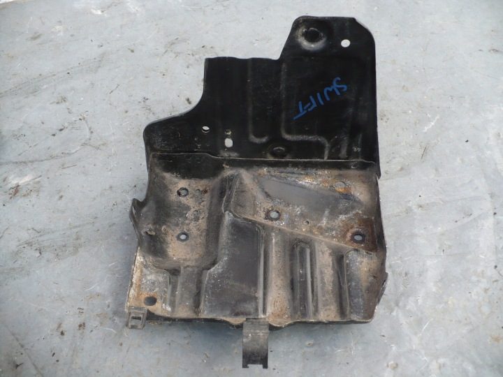 Площадка аккумулятора Suzuki Swift MK7, фото 1