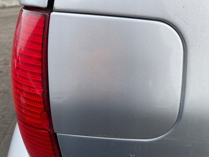 VW Lupo 3L 98-05 лючок горловины бензобака код краски LR7X, фото 1