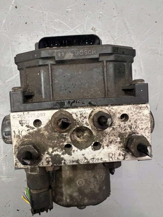 Alfa Romeo 166 2,4 JTD Насос ABS 0265225093, фото 4