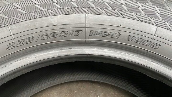 4× Шина зимняя Yokohama BluEarth Winter V905 225/65R17 102 H сцепление на снегу (3PMSF), фото 5