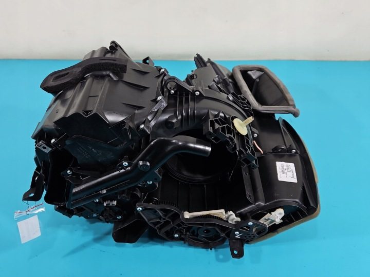 Корпус в сборе отопитель Ford Fiesta MK8 16-21, фото 3