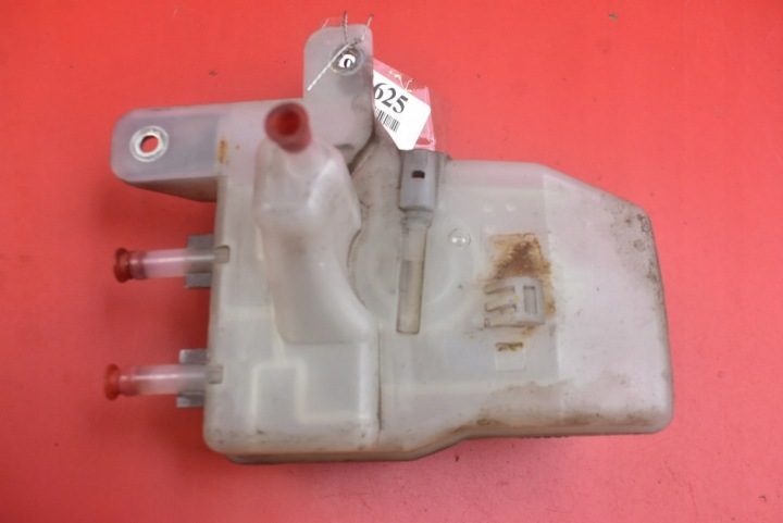 Бачок тормозной жидкости 132311-40120 Toyota Prius 2 II XW20 1.5 VVT-I, фото 2