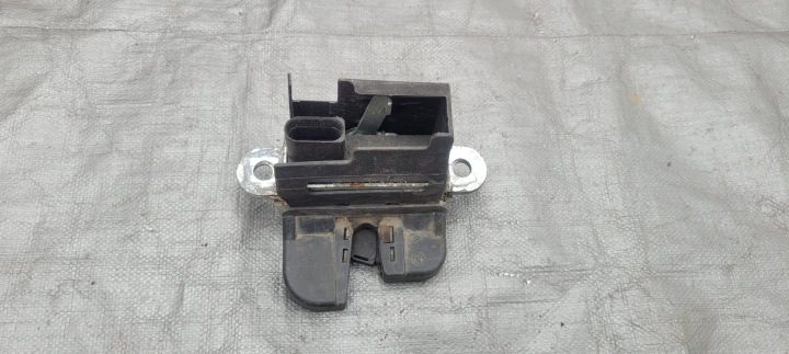 VW PASSAT B6 УНИВЕРСАЛ VW GOLF V ЗАМОК КРЫШКИ БАГАЖНИКА 3C9827645A, фото 1