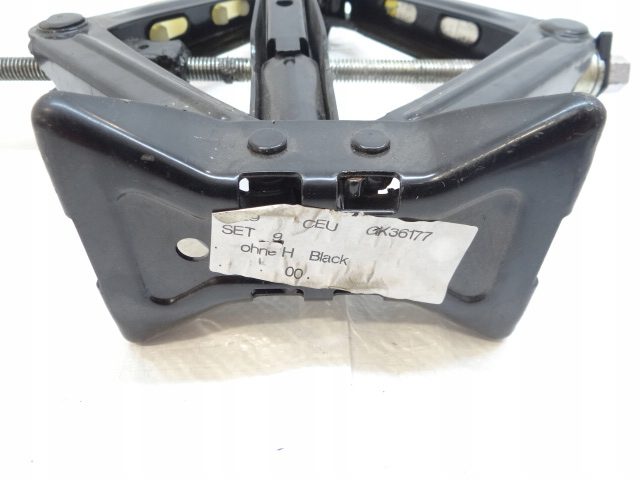FORD FIESTA MK8 ДОМКРАТ КЛЮЧ, фото 2