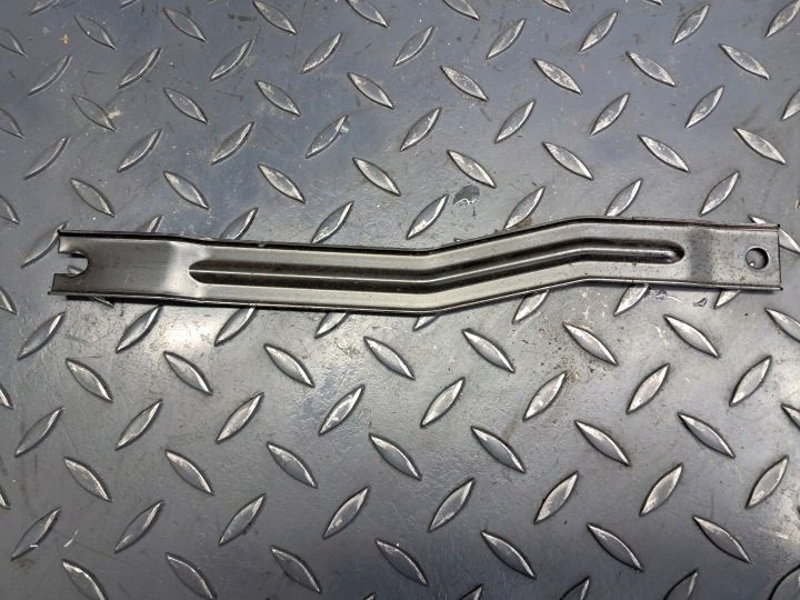 Крепление распорка верхняя аккумулятора BMW E87, фото 2