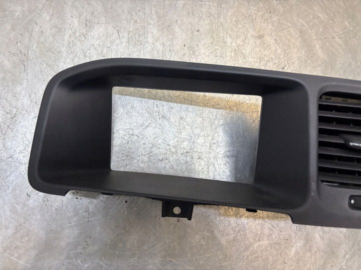 Воздухозаборник консоли VOLVO S60 II 30791675 2.4L дизель 158 кВт 2013, фото 4