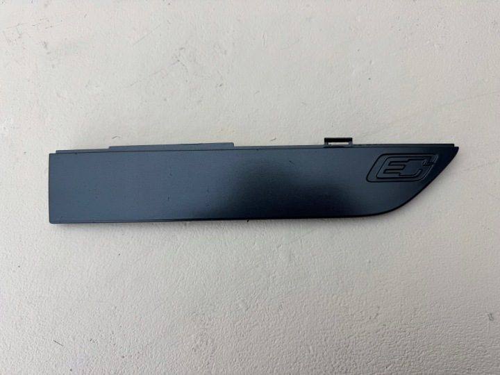 Hyundai Kona II 2 EV 23 г.- заглушка лючок гнезда зарядки 863C1-HF711, фото 1