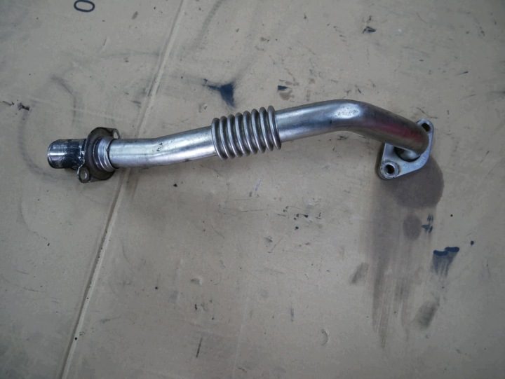 VW Crafter Dava трубка AGR EGR 04L131521AR, фото 1