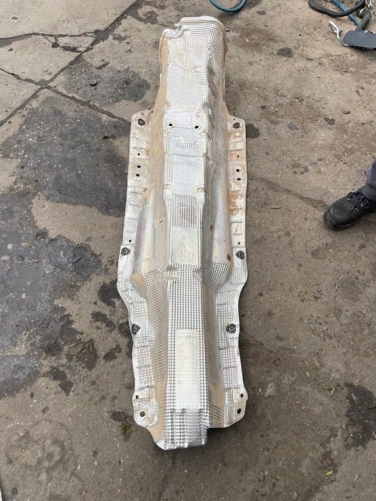 VW SKODA SEAT ТЕПЛОЗАЩИТНЫЙ ЭКРАН ТОННЕЛЯ 5Q0825661CA, фото 1