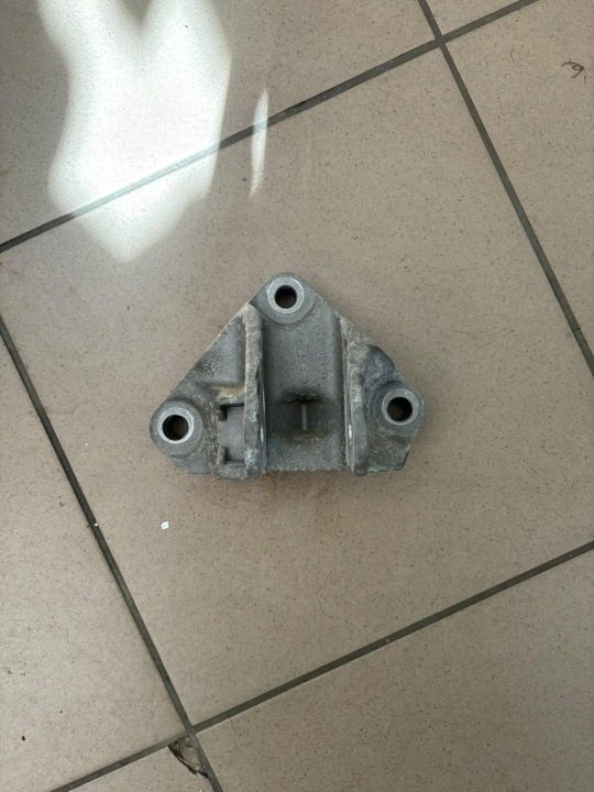 Подушка двигателя Renault Laguna III 113320003R, фото 1