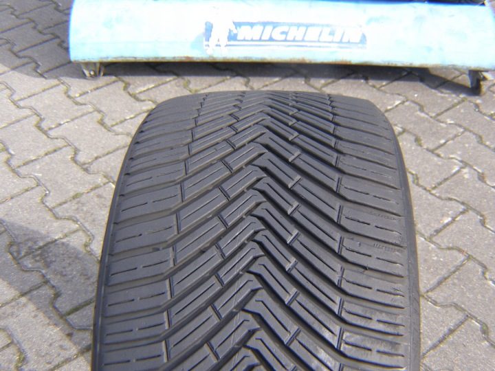 Шина всесезонная Continental AllSeasonContact 245/35R19 93 Y сцепление на снегу (3PMSF), защита диска, усилитель (XL), фото 2