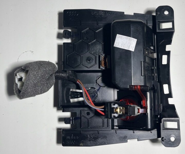 Пепельница AUDI A4 (8K2, B8) 8K0857951C 2.0L дизель 105 кВт 2013, фото 3