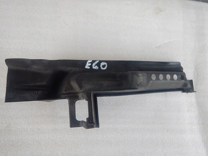 BMW E60 E61 E63 E64 правая защита салонного фильтра патрубок, фото 2