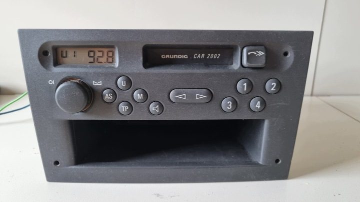 Магнитола grundig r2001 Opel Combo Vivaro Agila Corsa + код, фото 1