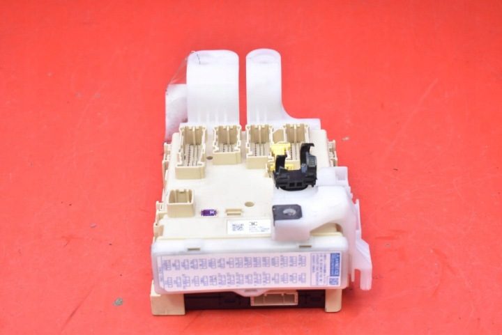 Toyota Auris II блок комфорта 6358-3367, фото 6