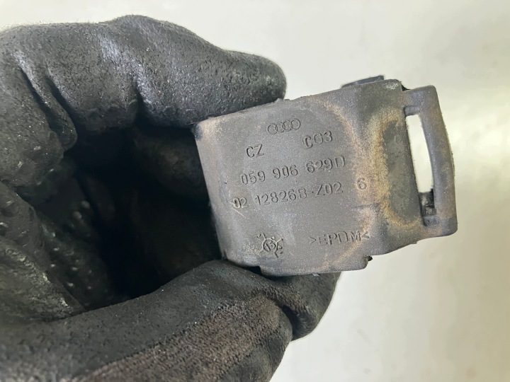 Крепление резинка датчик давления выхлопных газов DPF 2.0 TDI Audi Q5 8R 059906629D, фото 3
