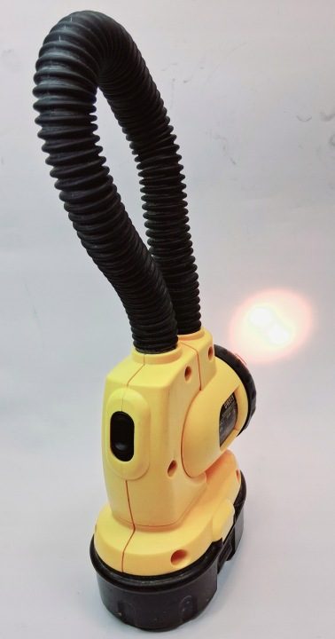 Фонарь LED с поворотной головкой 18V XR Body DeWalt DCL050, фото 7