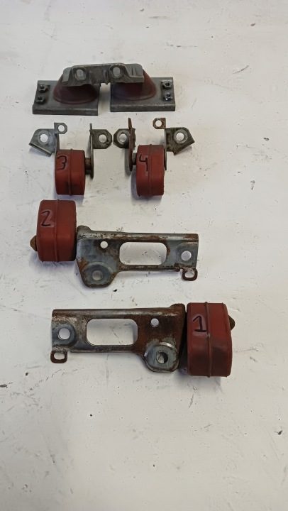 AUDI A6 C6 КРОНШТЕЙН ГЛУШИТЕЛЯ 4F0253295A, фото 1