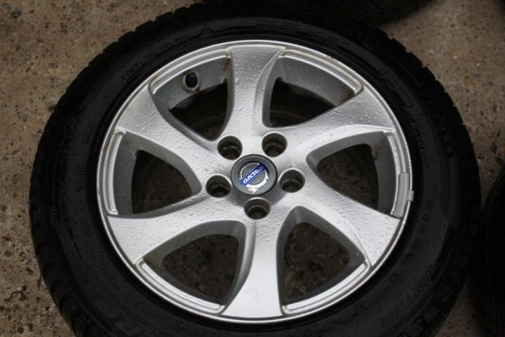 Колеса шины Pirelli 2022 г. диска VOLVO V40 II 205/60R16, фото 2