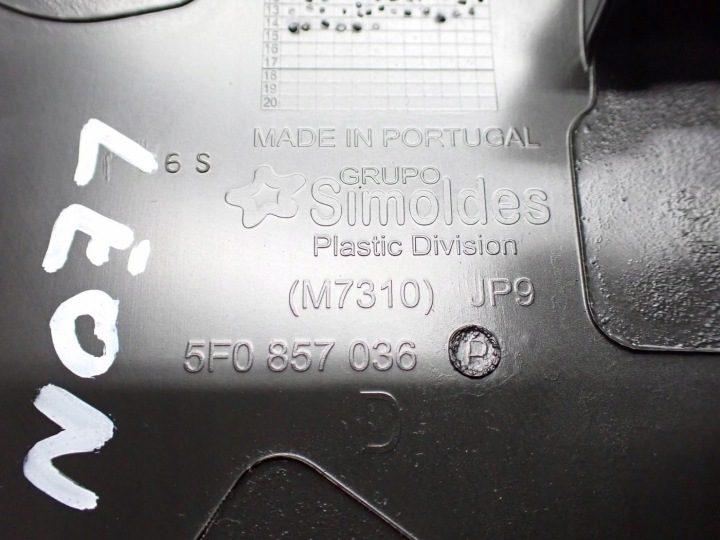 НАКЛАДКА ПАНЕЛИ КОНСОЛИ ЕВРОПА ПРАВАЯ 5F0857036 SEAT LEON III 5F 13 г., фото 3
